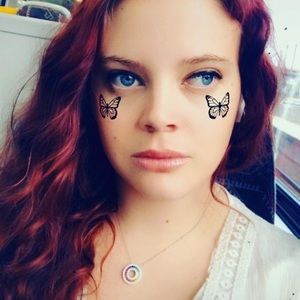 Meet your Posher, Sian